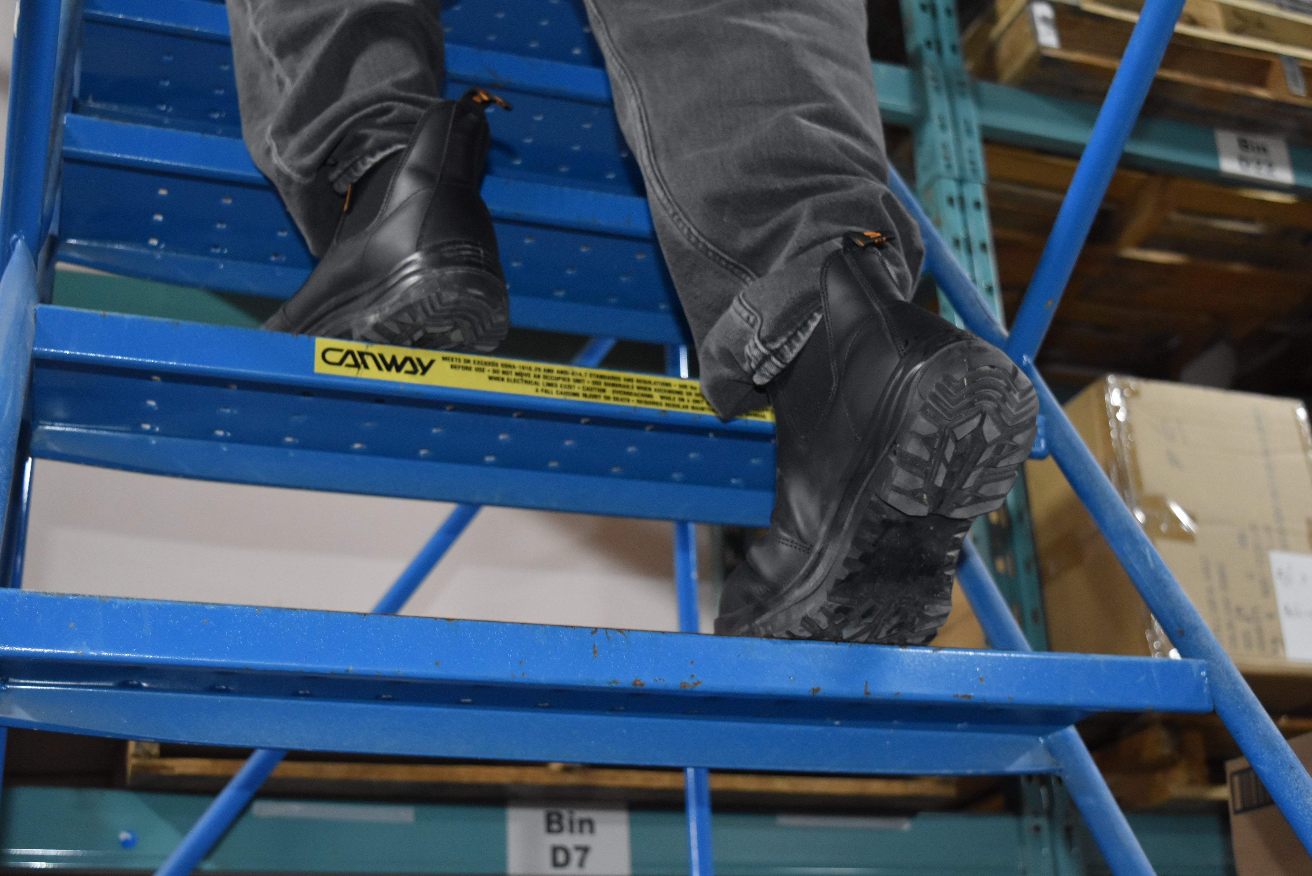 Semelles PU à injection directe ou semelles cimentées dans les bottes de sécurité : quelle est la véritable différence ?