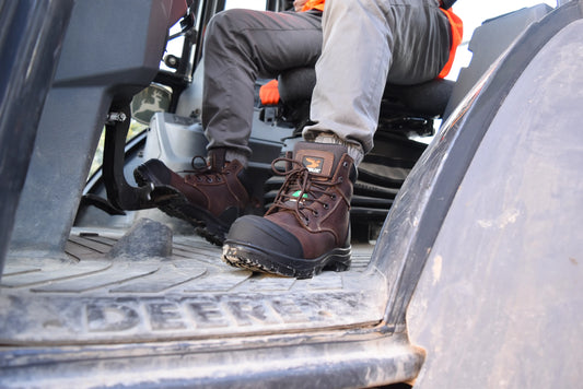 What Work Boots You Need for Construction, Warehousing, HVAC and more | MooseLog Blogs