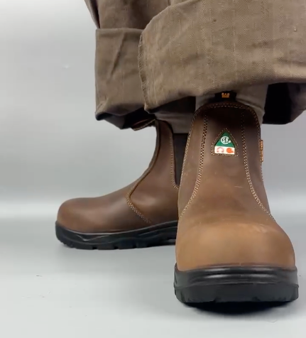 MooseLog Timber Men's Brown Product Videoshoot